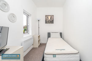 Bedroom- click for photo gallery